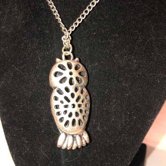 Boutique CRYSTAL Owl necklace 🥰NWOT🥰 - Picture 4 of 6
